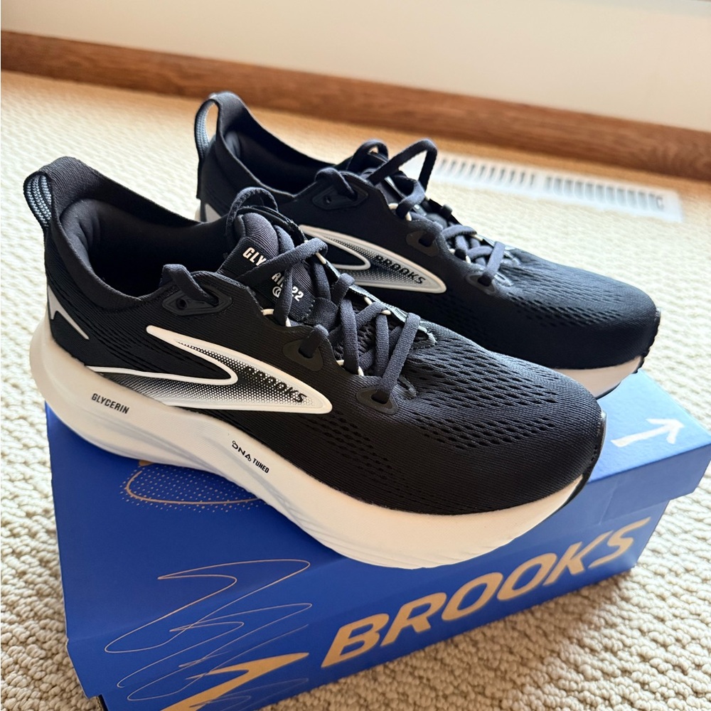 Brooks Women's Black Running Shoes - Glyerin 22 (new)
